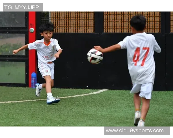 民间足球高手的传奇故事与草根梦想的追逐之旅 民间足球高手的传奇故事与草根梦想的追逐之旅