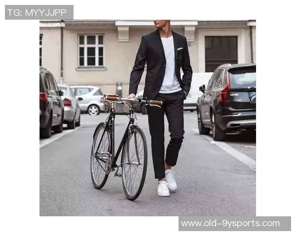 足球短裤的长度标准与选择技巧解析让你轻松找到合适的款式